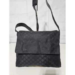 Authentic Gucci GG Nylon Messenger Bag Black
